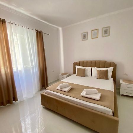Ona Apartament Sarandë 외부 사진