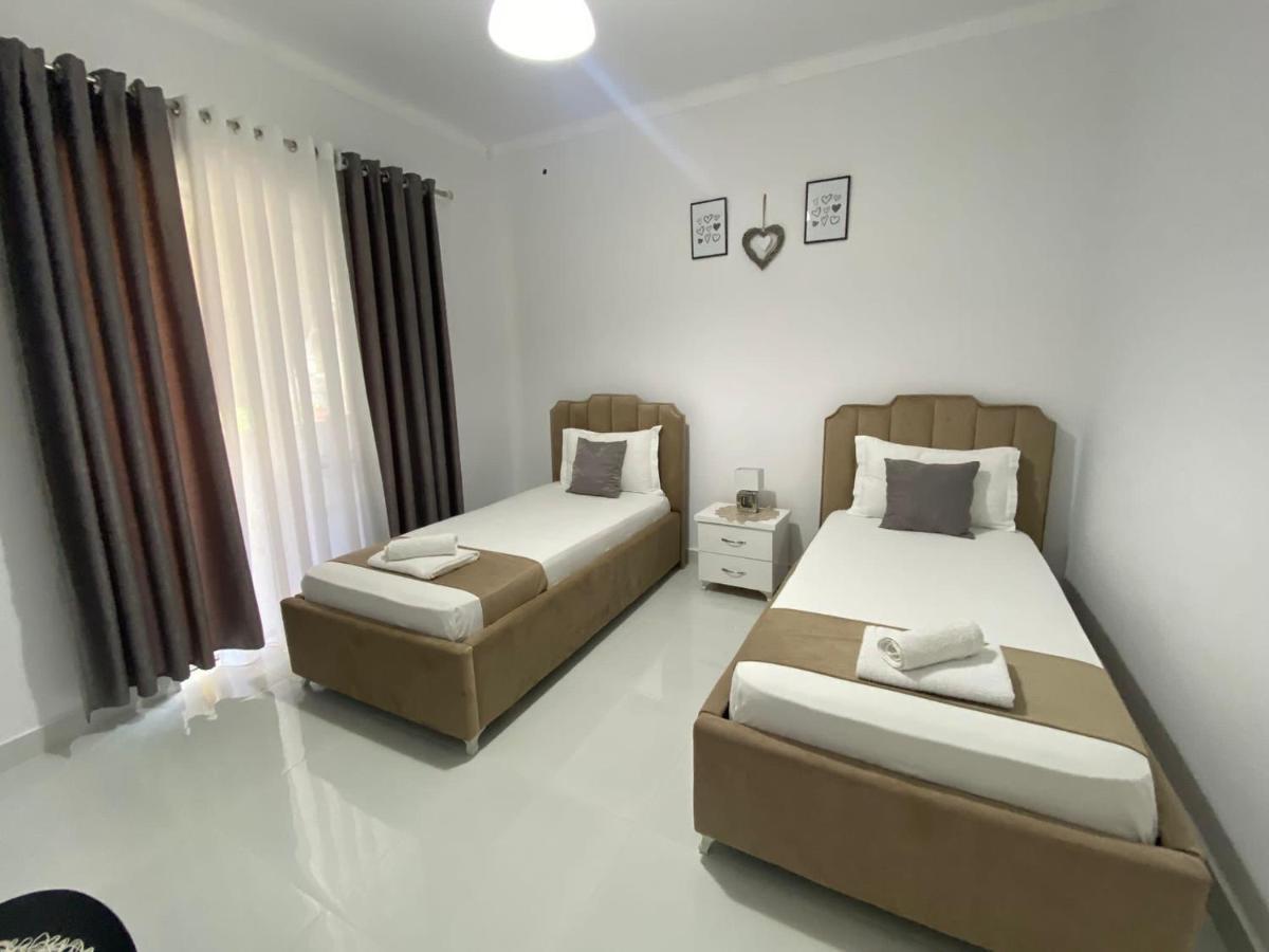 Ona Apartament Sarandë 외부 사진